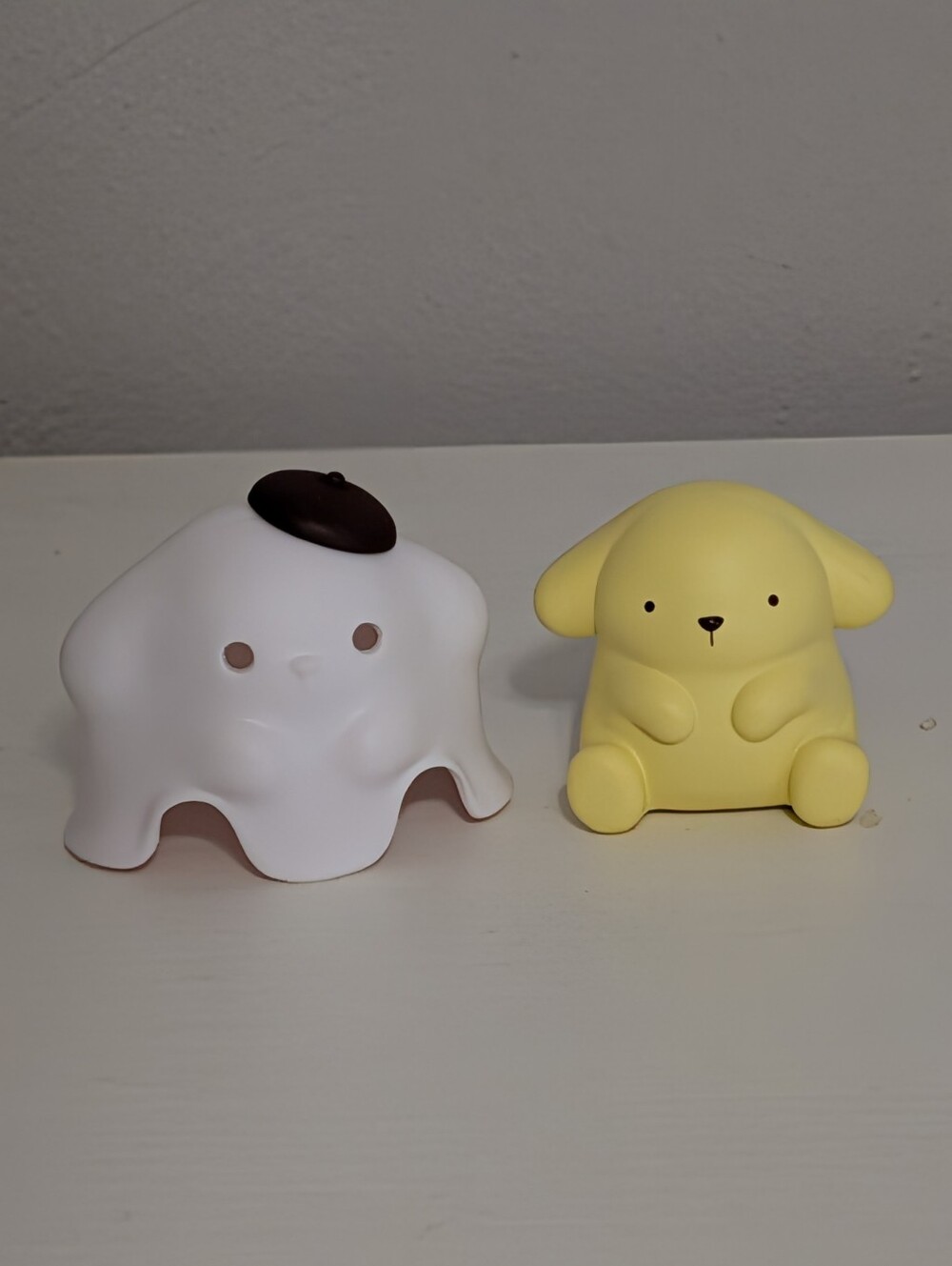 Ghost Pompompurin - Picture 2 of 3